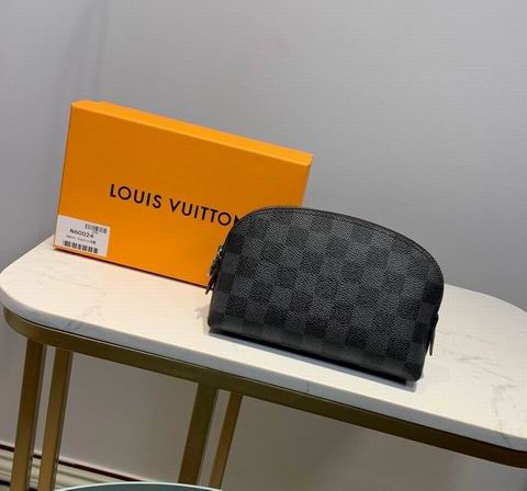 Louis Vuitton Beauty Bag ID:20230215-54